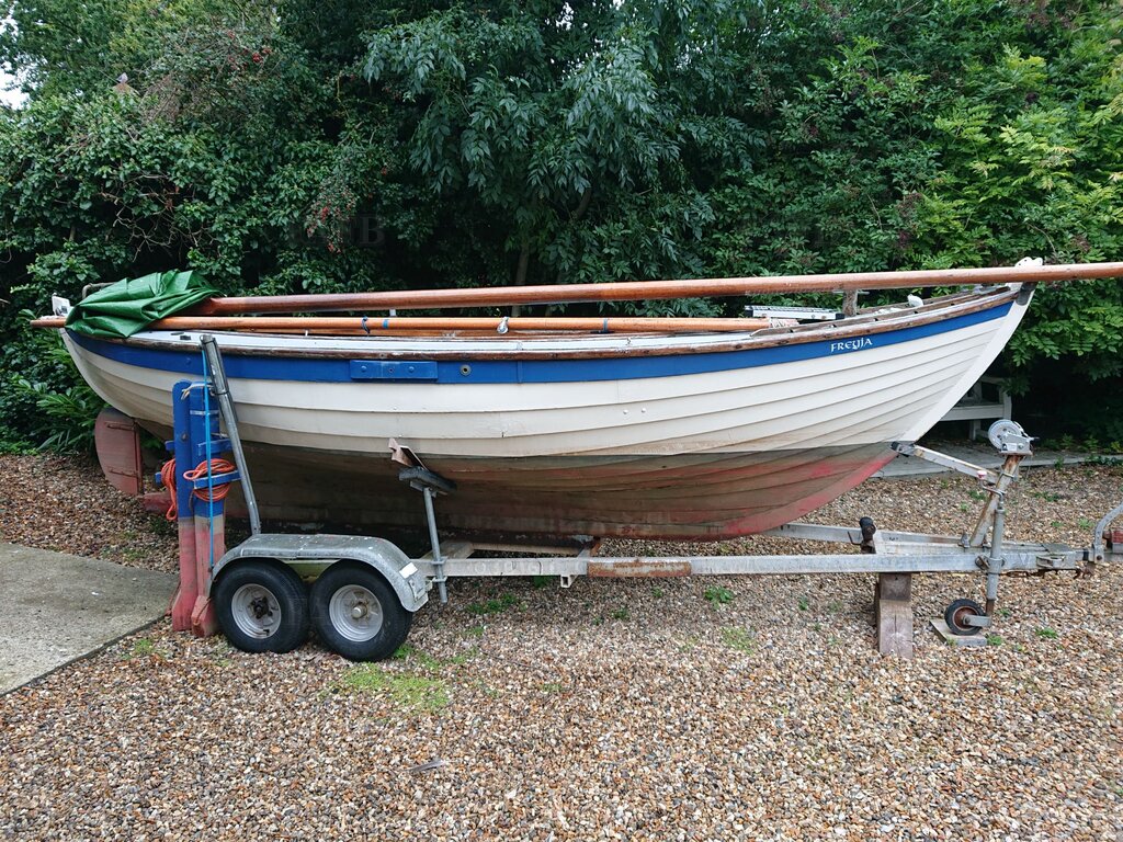 Wooden double- ender